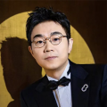 挺入她的体内重重抽送